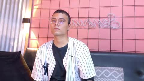 Snapshot of joseph_spider chatting on June 1, 6:53 pm joseph_spider online show from June 1, 6:53 pm
