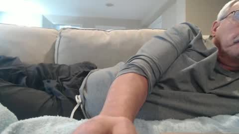 Snapshot of josephgr2021 chatting on December 7, 7:10 pm josephgr2021 online show from December 7, 7:10 pm