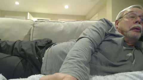 Snapshot of josephgr2021 chatting on February 18, 2:05 am josephgr2021 online show from February 18, 2:05 am