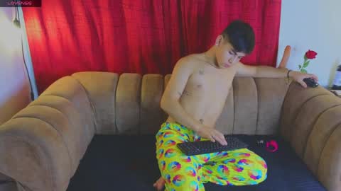 Snapshot of josethariaz25 chatting on June 9, 11:22 am JOSETH ARIAZ online show from June 9, 11:22 am