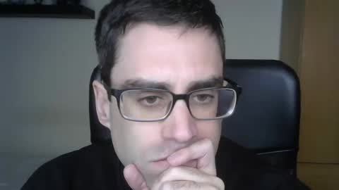 Snapshot of josevd chatting on January 26, 12:01 pm Jose online show from January 26, 12:01 pm