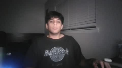 Snapshot of josh372060 chatting on July 23, 2:31 am josh372060 online show from July 23, 2:31 am