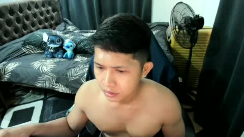 Snapshot of joshay21 chatting on July 6, 8:00 am joshay21 online show from July 6, 8:00 am