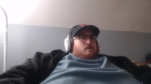 Snapshot of joshc627 chatting on December 17, 12:05 am joshc627 online show from December 17, 12:05 am