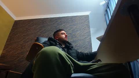 JoshKnight online show from December 5, 6:11 am