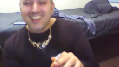 Snapshot of joshualorenzo chatting on June 18, 5:51 am joshualorenzo online show from June 18, 5:51 am