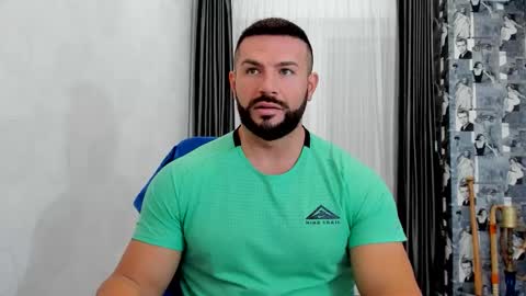 joshuamuscle69 online show from November 25, 6:35 am