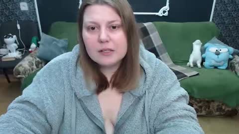 Snapshot of josiesun771 chatting on February 20, 7:21 am josiesun771 online show from February 20, 7:21 am