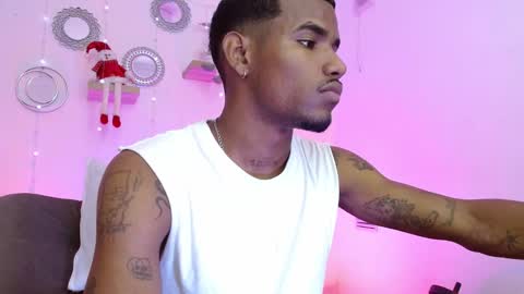 Josua online show from December 5, 6:26 pm