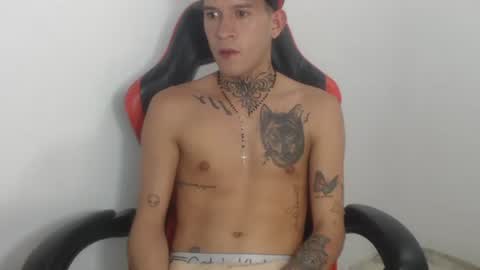 josue_linares online show from October 27, 7:01 am