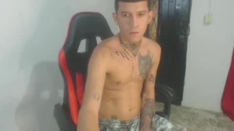 josue_linares online show from November 1, 12:45 am
