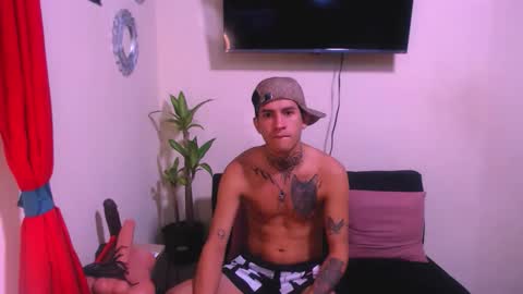 Snapshot of josue_linares chatting on May 17, 1:47 am josue_linares online show from May 17, 1:47 am