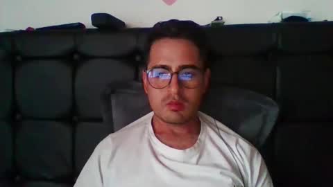 Snapshot of josux8 chatting on January 15, 4:44 pm josux8 online show from January 15, 4:44 pm