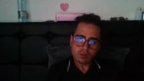 Snapshot of josux8 chatting on February 3, 7:19 pm josux8 online show from February 3, 7:19 pm