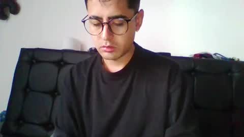 Snapshot of josux8 chatting on April 16, 8:09 pm josux8 online show from April 16, 8:09 pm
