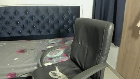 josy online show from May 15, 10:50 pm