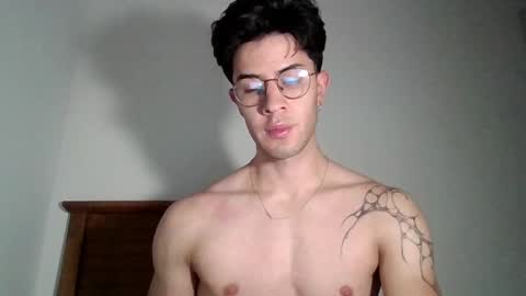 Snapshot of jotarojas1 chatting on December 27, 5:09 am jotarojas1 online show from December 27, 5:09 am