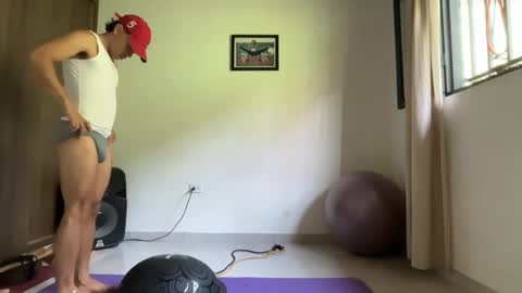 Snapshot of joulianogreco1 chatting on May 23, 3:27 pm Im Jouliano online show from May 23, 3:27 pm