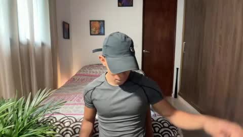 Snapshot of joulianogreco1 chatting on May 31, 10:11 pm Im Jouliano online show from May 31, 10:11 pm