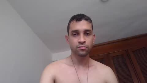 Snapshot of jovenvergonguapo09 chatting on June 26, 11:58 am Van Helsing online show from June 26, 11:58 am