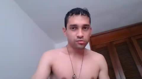 Snapshot of jovenvergonguapo09 chatting on July 19, 12:09 pm Van Helsing online show from July 19, 12:09 pm