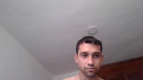 Snapshot of jovenvergonguapo09 chatting on July 28, 11:28 am Van Helsing online show from July 28, 11:28 am