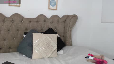 joy__smiht online show from December 11, 12:44 pm