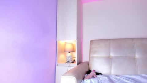 joyceblake online show from October 1, 4:40 am