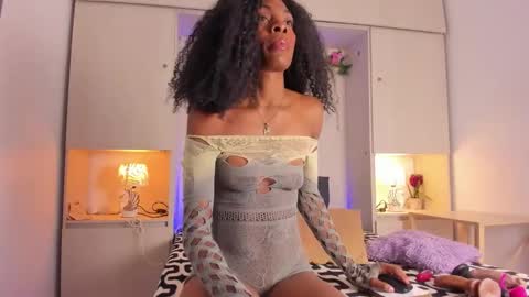 joyceblake online show from November 6, 8:10 pm