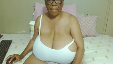 DairyQueen online show from December 15, 7:51 pm