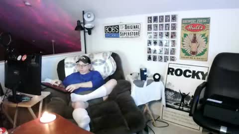 Snapshot of jpmel99 chatting on June 1, 12:12 am jpmel99 online show from June 1, 12:12 am