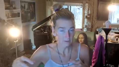 Snapshot of jpsunflower chatting on November 18, 4:22 pm JP Sunflower Angel Love online show from November 18, 4:22 pm