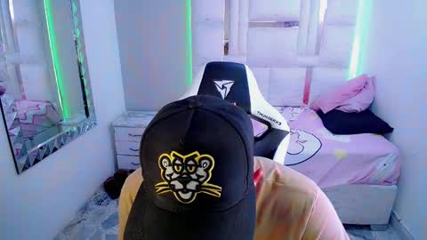 N I N O online show from March 4, 7:32 pm