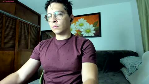 Snapshot of jriizh chatting on April 28, 2:49 am Cristian- tellme Criis online show from April 28, 2:49 am