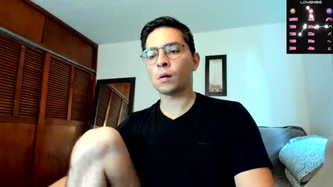 Snapshot of jriizh chatting on May 1, 9:52 pm Cristian- tellme Criis online show from May 1, 9:52 pm