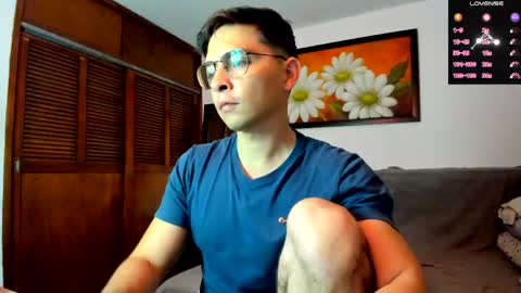 Snapshot of jriizh chatting on May 7, 2:06 am Cristian- tellme Criis online show from May 7, 2:06 am