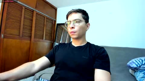 Snapshot of jriizh chatting on May 31, 2:31 am Cristian- tellme Criis online show from May 31, 2:31 am