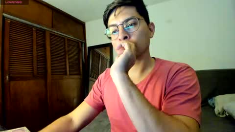 Snapshot of jriizh chatting on June 8, 2:01 am Cristian- tellme Criis online show from June 8, 2:01 am
