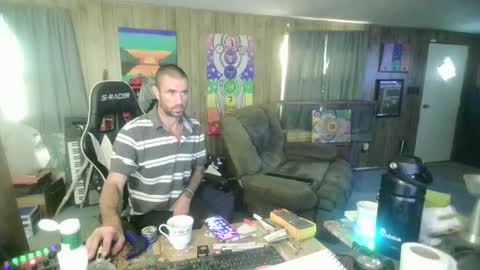 jrizzle1111 online show from October 9, 12:03 pm