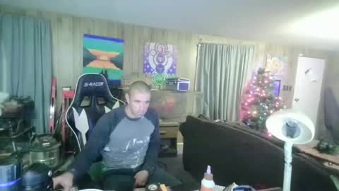 Snapshot of jrizzle1111 chatting on December 16, 2:27 am jrizzle1111 online show from December 16, 2:27 am