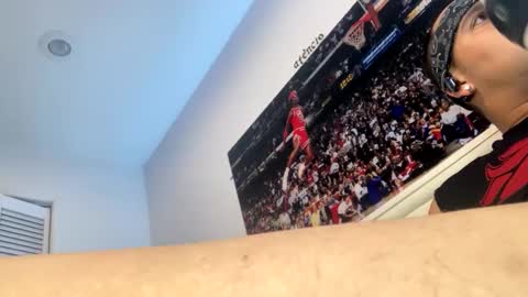 Snapshot of jsmoothest93 chatting on December 11, 3:05 pm CarmelPapi93 online show from December 11, 3:05 pm