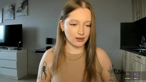 Snapshot of ju_lii chatting on June 1, 10:28 am Julia and Julia online show from June 1, 10:28 am
