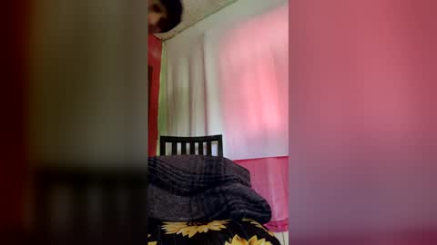Snapshot of juan72701 chatting on May 3, 3:29 pm juan72701 online show from May 3, 3:29 pm