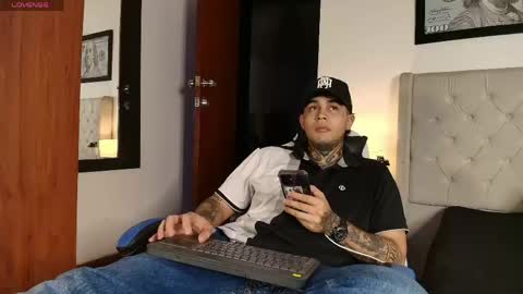 Snapshot of juan_alvarez18 chatting on June 1, 5:09 am juan_alvarez18 online show from June 1, 5:09 am