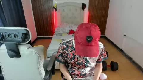 juan_and_luke online show from April 30, 12:33 pm