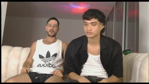 Snapshot of juan_axel_ chatting on February 2, 5:06 am juan_axel_ online show from February 2, 5:06 am