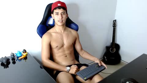 Snapshot of juan_da01 chatting on December 3, 12:57 am JuanDa online show from December 3, 12:57 am