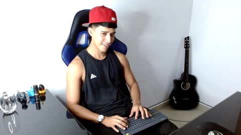 Snapshot of juan_da01 chatting on December 13, 2:10 am JuanDa online show from December 13, 2:10 am