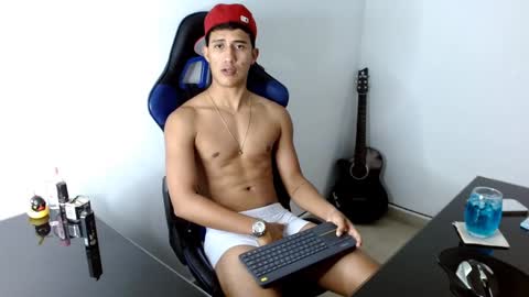 Snapshot of juan_da01 chatting on February 5, 3:13 am JuanDa online show from February 5, 3:13 am