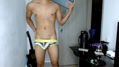 Snapshot of juan_da01 chatting on February 9, 3:22 am JuanDa online show from February 9, 3:22 am